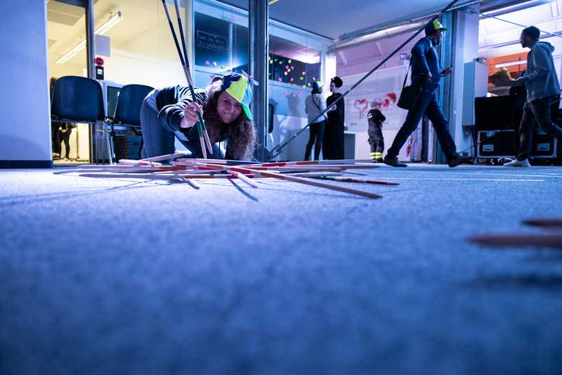 no work and all play - Toto in action